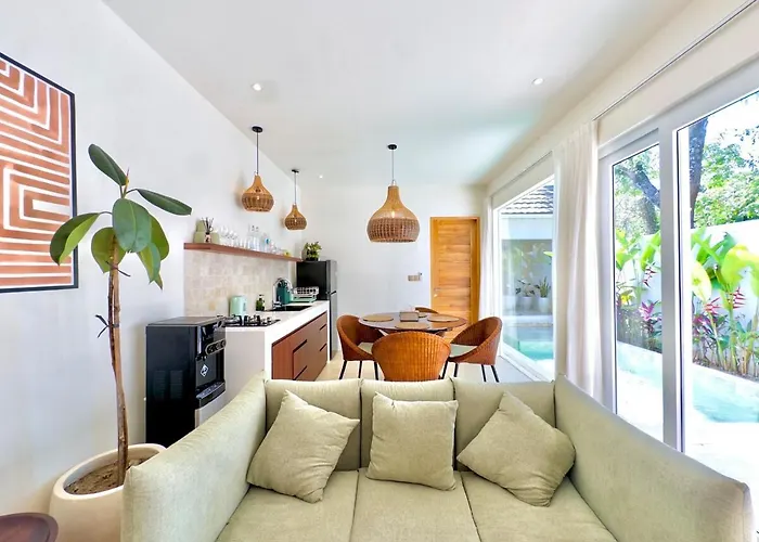 Sophisticated 1 Bedroom Hideaway With Pool Holiday home *